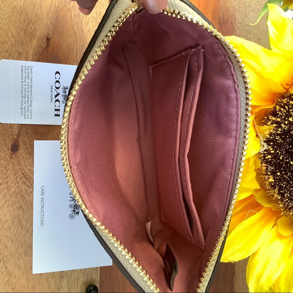 Coach Signature Corner Zip Wristlet Pre Rose NEW - Picture 4 of 6